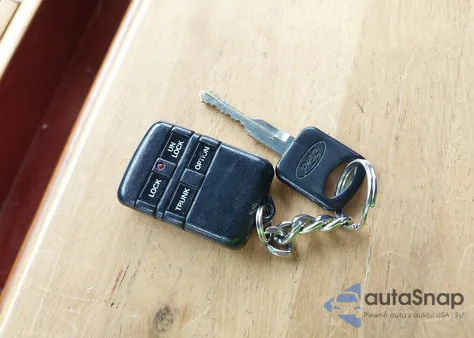 1994 Ford Econoline E150 Van z USA, uszkodzony, nr VIN 1FDEE14N0RHA00870